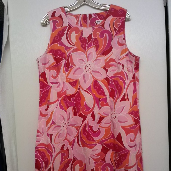 ladies pink floral dresses
